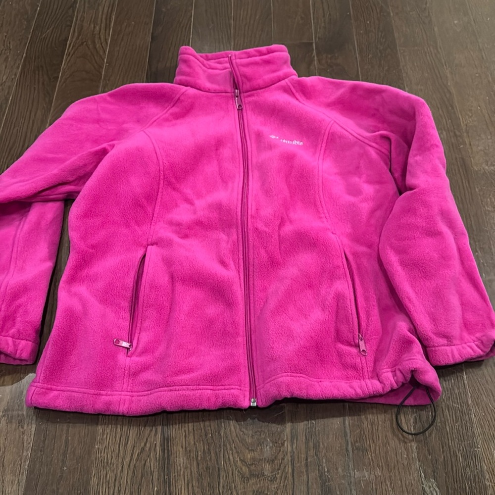 Columbia womens fleece jacket. 
1X
Fuschia pink.